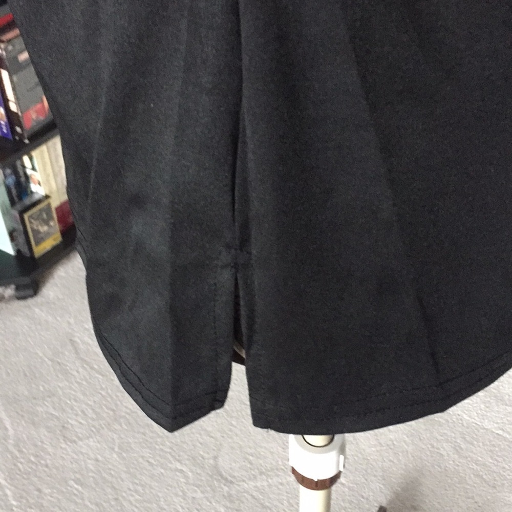 Elegant Black and Cream Women's Blouse - Picture 5 of 6